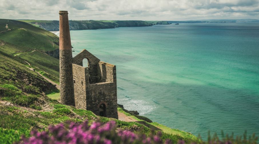 Chapel Porth Beach