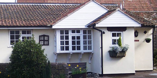 Somerset Court Cottages - Dog Friendly Cottages in Weston-super-Mare, Somerset