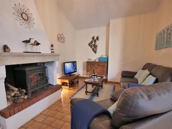 Cosy Lounge at L'Ecurie Holiday Cottage
